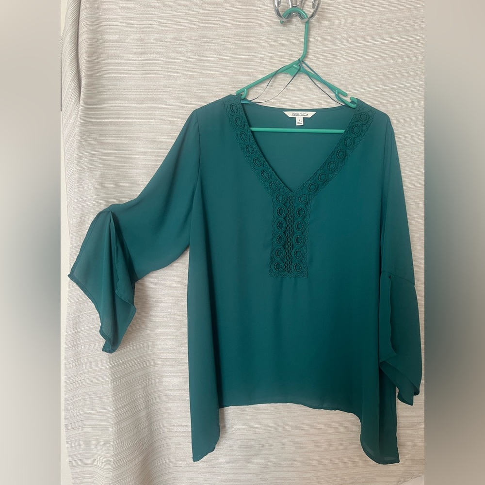 The Pioneer Woman Teal Lace V-Neck Blouse